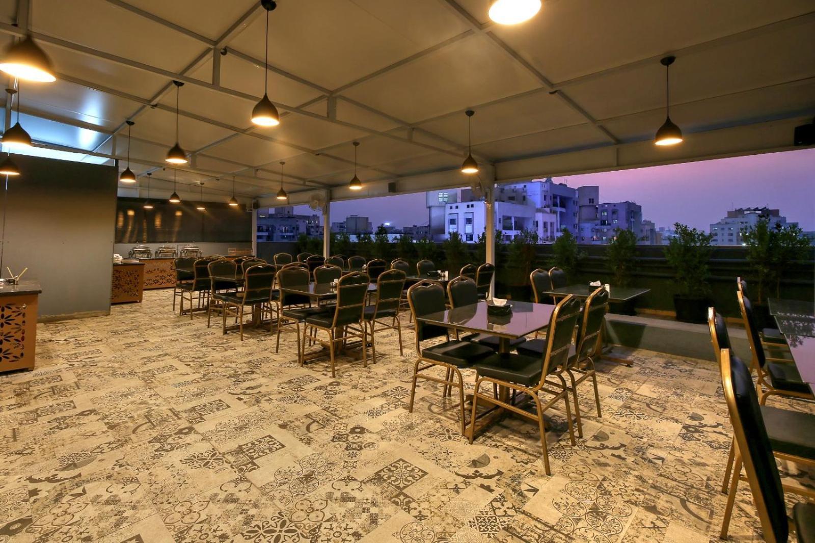 Magnus Fortune House Business Hotel , Magarpatta Mundhva Екстериор снимка