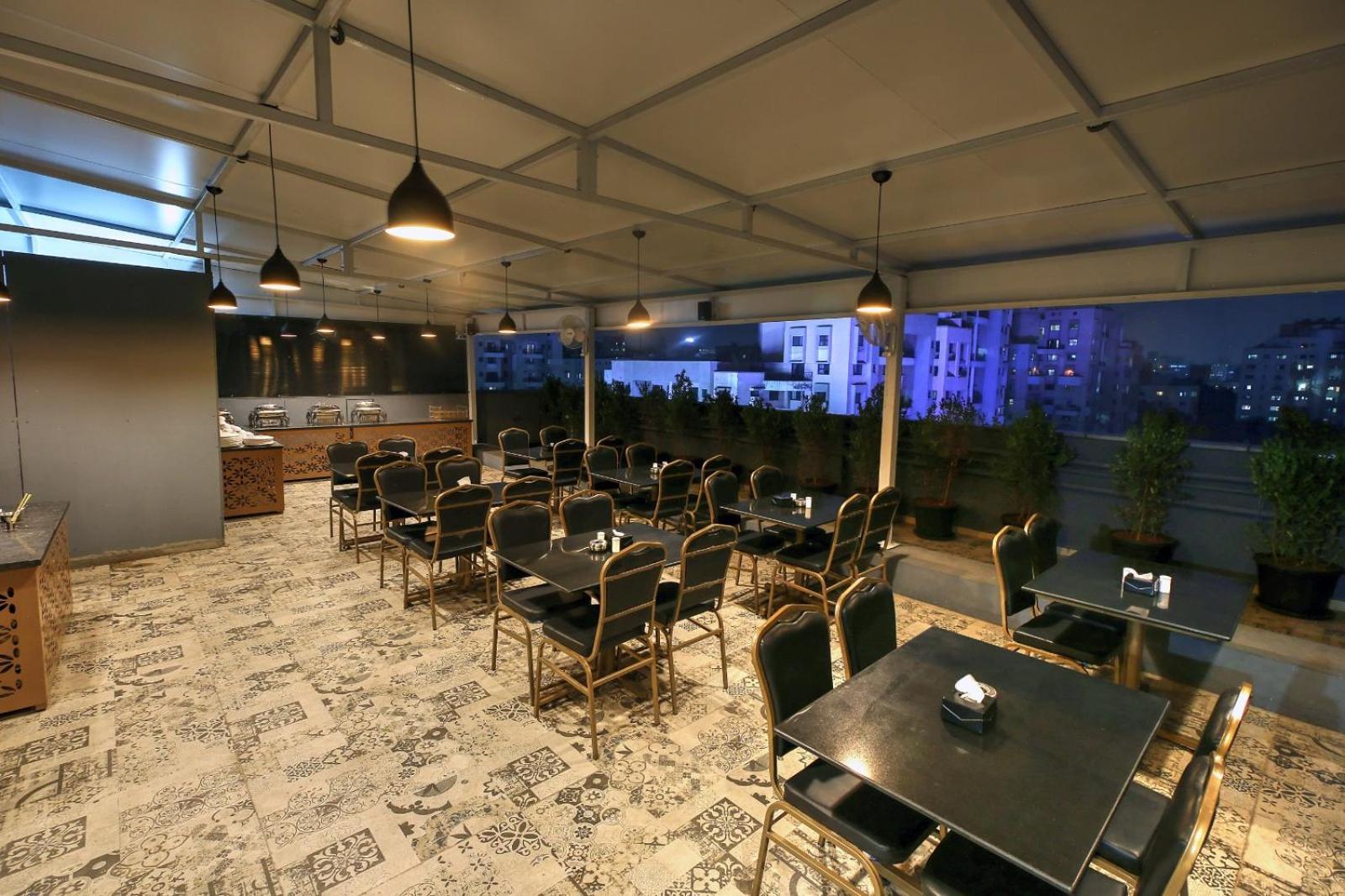 Magnus Fortune House Business Hotel , Magarpatta Mundhva Екстериор снимка